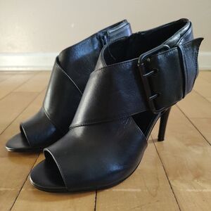 Nine West Amina Elegant Black Leather Peep Toe Heeled Shoes